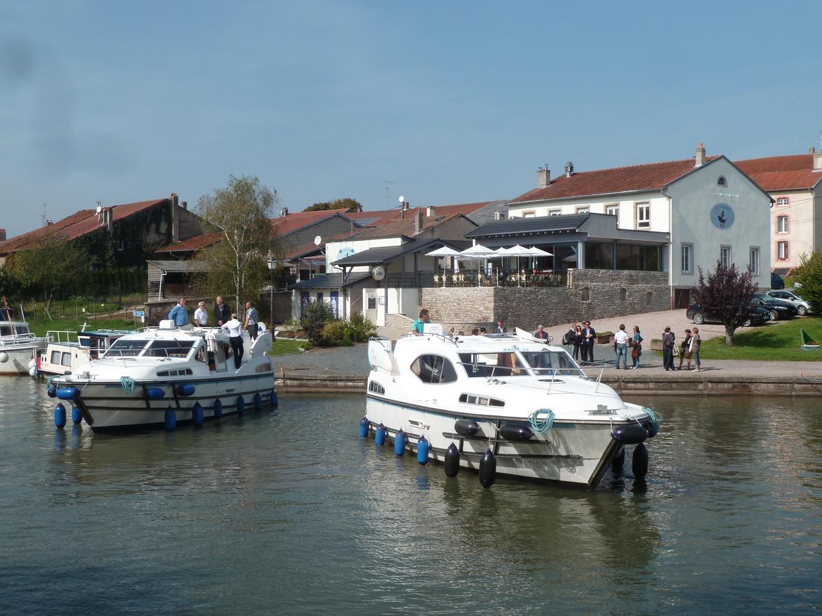 Domaine Du Port Sainte Marie Villa Maizieres-les-Vic Luaran gambar